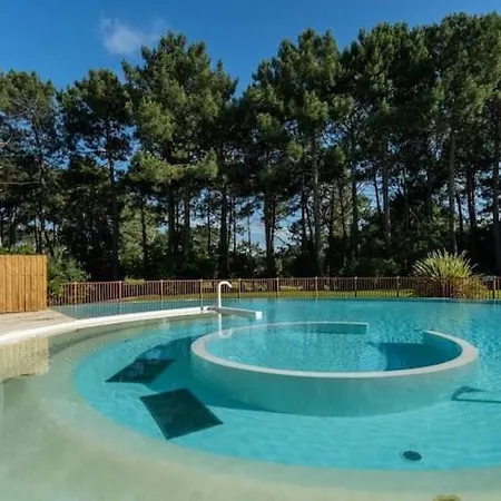 Maison Sur Golf Avec Piscine Chauffee A Ocean Lacanau
