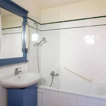 Maison Sur Golf Avec Piscine Chauffee A Ocean *