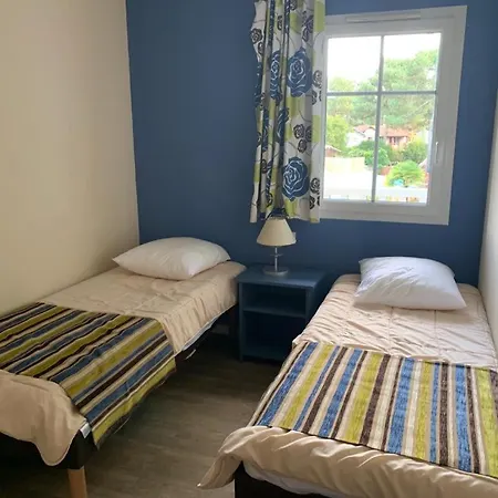 Maison Sur Golf Avec Piscine Chauffee A Ocean * Lacanau