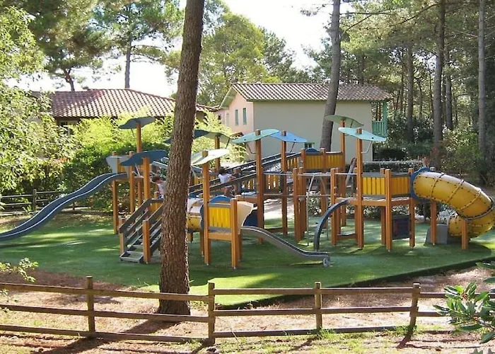 Maison Sur Golf Avec Piscine Chauffee A Ocean * Lacanau